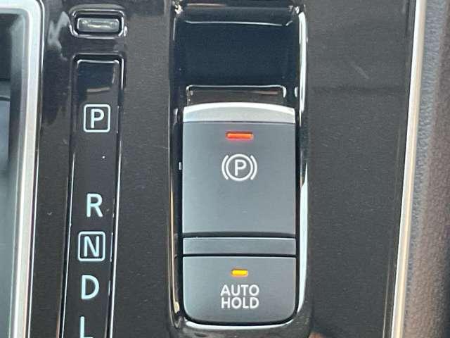 セレナ 2.0 ハイウェイスター V メモリーナビ/プロパイロット/ETC/両側オートスライドドア/LEDヘッドライト/フルセグTV/純正アルミホイール/エマージェンシーブレーキ/踏み間違い防止装置/横滑り防止装置/ハイビームアシスト(17枚目)