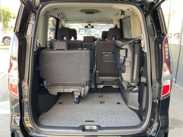 セレナ 2.0 ハイウェイスター V メモリーナビ/プロパイロット/ETC/両側オートスライドドア/LEDヘッドライト/フルセグTV/純正アルミホイール/エマージェンシーブレーキ/踏み間違い防止装置/横滑り防止装置/ハイビームアシスト(38枚目)