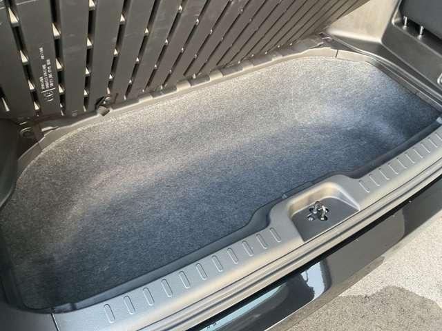 セレナ 2.0 ハイウェイスター V メモリーナビ/プロパイロット/ETC/両側オートスライドドア/LEDヘッドライト/フルセグTV/純正アルミホイール/エマージェンシーブレーキ/踏み間違い防止装置/横滑り防止装置/ハイビームアシスト(40枚目)