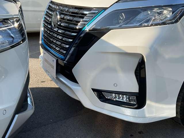 セレナ 1.2 e-POWER ハイウェイスターV プロパイロット エマージェンシーブレーキ/踏み間違え防止/車線逸脱警報/横滑り防止装置/フロント・リヤドライブレコーダー/メモリーナビ/アラウンドビューモニター/ETC2.0/LEDヘッドライト/スマートルームミラー(33枚目)