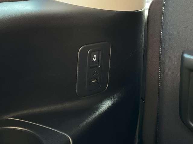 セレナ 1.2 e-POWER ハイウェイスターV プロパイロット エマージェンシーブレーキ/踏み間違え防止/車線逸脱警報/横滑り防止装置/フロント・リヤドライブレコーダー/メモリーナビ/アラウンドビューモニター/ETC2.0/LEDヘッドライト/スマートルームミラー(44枚目)