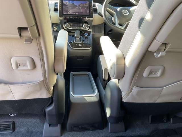 セレナ １．２　ｅ－ＰＯＷＥＲ　ハイウェイスター　Ｖ　エマジェンシーブレーキ／踏み間違い防止／車線逸脱警報／横滑り防止装置／メモリーナビ／アラウンドビューモニター／ＬＥＤヘッドライト／ＥＴＣ／前後ドライブレコーダー／ハンズフリー両側オートスライドドア（39枚目）