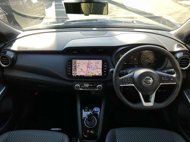 キックス １．２　Ｘ　（ｅ－ＰＯＷＥＲ）プロパイロット　メモリーナビ／アラウンドビューモニター／ＥＴＣ２．０／スマートルームミラー／インテリジェントキー／フロントシートヒーター＆ハンドルヒーター／純正フロント・リヤ社外ドライブレコーダー・ＳＯＳコール（4枚目）