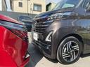 踏み間違い&障害物センサーが装備しています。(ナビ内に表示)