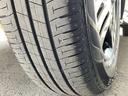 純正アルミホール・サイズは155/65R14。タイヤの溝も十分