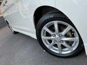 純正アルミホイールを装備しております。タイヤサイズは155/65R14になります。
