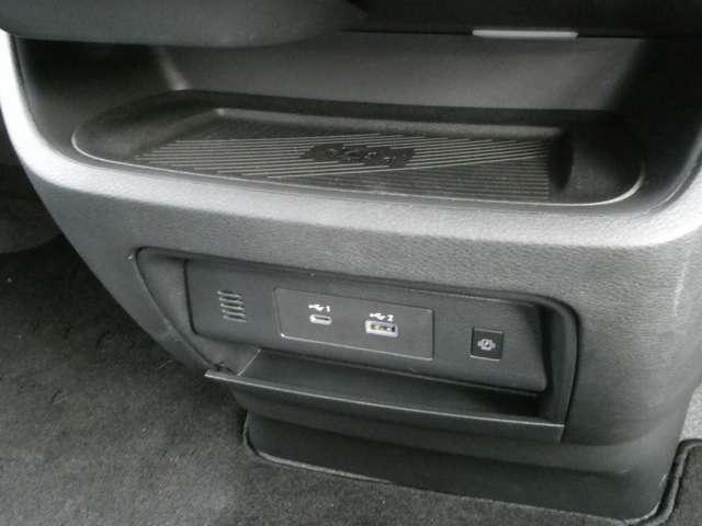 セレナ 1.4 e-POWER ハイウェイスターV プロパイロット 自動(被害軽減)ブレーキ 展示試乗車UP LDP 追従クルーズ LEDランプ バックモニター アルミホイール ドライブレコーダ ETC スマートキー オートエアコン サイドカーテンエアバック ナビTV(6枚目)