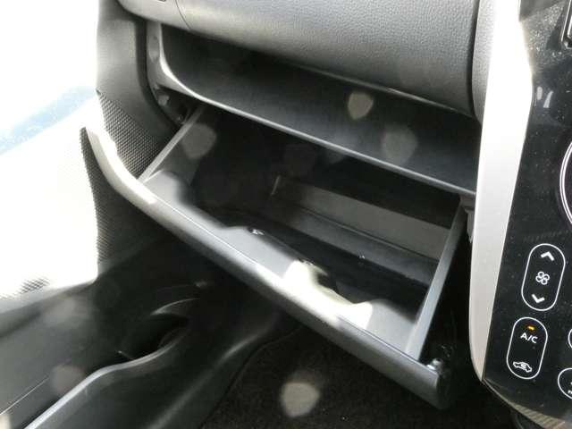 デイズ 660 ハイウェイスターG ハイビームアシスト・アルミホイール・フォ 1オーナ Iストップ Wエアバック スマキー パワーウインドウ アルミ バックモニター ワンセグ ETC付き キーフリーシステム 運転席エアバッグ ABS パワーステアリング ナビTV メモリーナビ(10枚目)