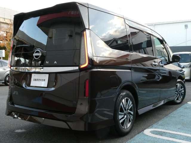 セレナ ２．０　ハイウェイスターＶ　プロパイロット・ハイビームアシスト・スマ　Ｗ電動スライド　レーダークルコン　レーンアシスト　ＬＥＤランプ　ＥＴＣ装備　カーテンエアバッグ　アルミホイール　キーフリー　メモリ－ナビ　ナビＴＶ　エアコン　ドラレコ　ワンセグＴＶ　バックカメラ（2枚目）