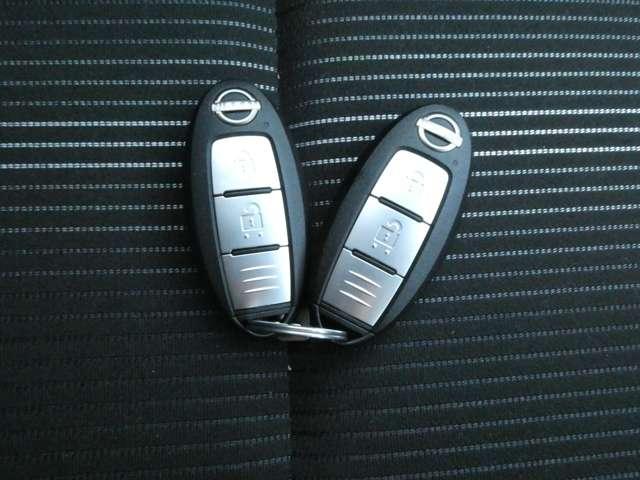 ノート １．２　Ｘ　ハイビームアシスト・スマートルームミラー　リアカメラ　衝突被害軽減ブレ－キ　全方位カメラ　ＥＴＣ付　ＬＥＤヘッドライト　レーンアシスト　インテリジェントキー　ワンオーナー　ドラレコ　アイドリングストップ　盗難防止システム　ワンセグＴＶ　ＡＢＳ（12枚目）