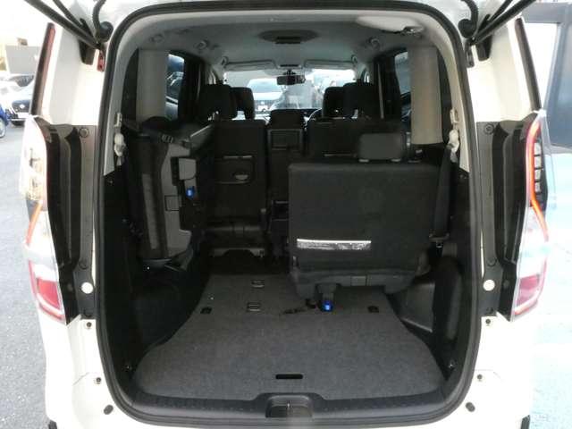 セレナ 2.0 ハイウェイスター V プロパイロット サイドエアバッグ アラウンドビュ- アルミ 衝突被害軽減 LDP エアバッグ 両側オートスライドドア LEDライト インテリジェントキー サイドカメラ メモリーナビ アイドリングストップ(14枚目)