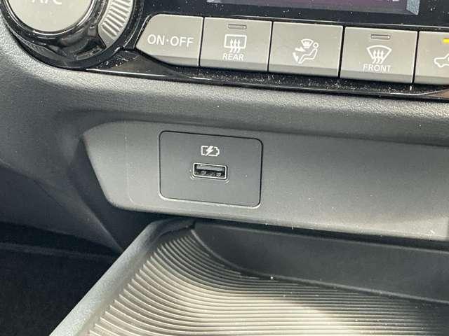 ノート １．２　Ｘ　純正９インチメモリーナビ　ＥＴＣ　バックカメ　リアカメラ　衝突被害軽減ブレ－キ　ＥＴＣ付　禁煙車　ＬＥＤヘッドライト　レーンアシスト　インテリジェントキー　ワンオーナー　ドラレコ　アイドリングストップ　盗難防止システム　ワンセグＴＶ　ＴＶナビ（11枚目）