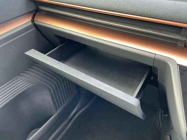 サクラ G プロパイロット シートヒーター アラウンドビュ ワンオーナ 踏み間違い防止アシスト LEDヘッドランプ スマートキー 禁煙車使用 LDW 盗難防止システム オートエアコン ETC バックカメラ ドライブレコーダー ABS ナビTV(17枚目)