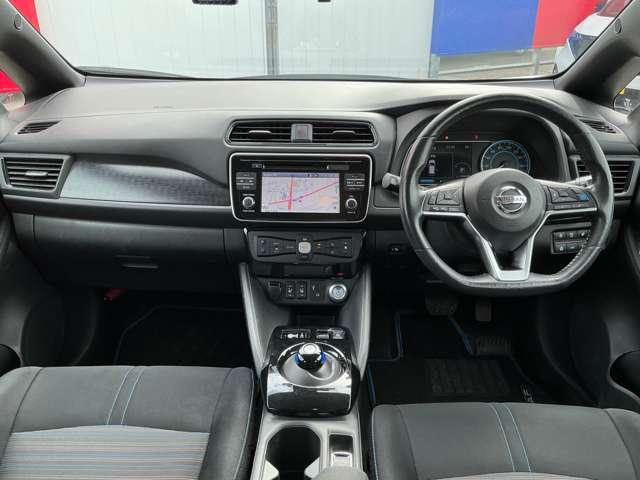 リーフ G プロパイロット アラウンドビュー アダプティブクルコン LEDヘッドライト パーキングサポート 禁煙車 ワンオーナー ETC スマートキー ドライブレコーダー バックカメラ サイドカメラ 盗難防止 アルミホイール フルオートエアコン(3枚目)