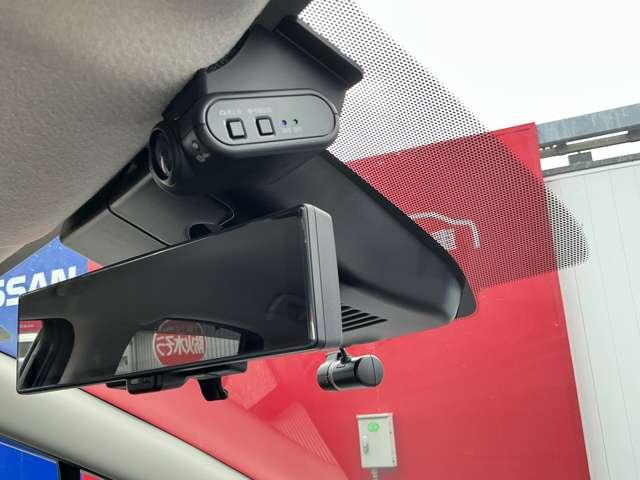 ノート １．２　Ｘ　日産コネクト９インチナビ　ＥＴＣ２．０　リアカメラ　衝突被害軽減ブレ－キ　全方位カメラ　ＥＴＣ付　禁煙車　ＬＥＤヘッドライト　レーンアシスト　インテリジェントキー　ワンオーナー　ドラレコ　アイドリングストップ　盗難防止システム　ワンセグＴＶ（8枚目）