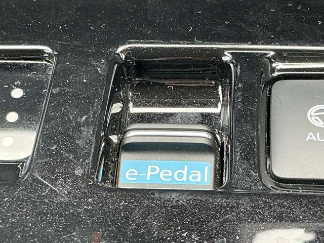リーフ e+ AUTECH 寒冷仕様 プロパイロット インテリジェントアラウンドビューモニター LED レーンキープアシスト ドラレコ バックカメラ インテリジェントキー レーダークルーズコントロール ワンオーナー 寒冷地仕様 禁煙 ナビTV キーフリー(14枚目)