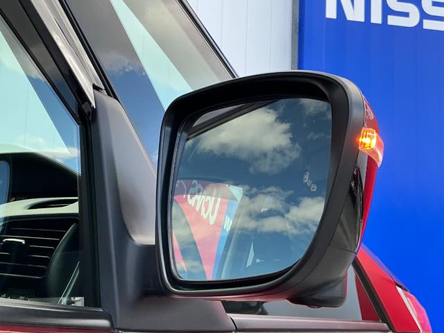 セレナ ハイウェイスター　Ｖ　ガソリンエンジン車　プロパイロット　サイドエアバッグ　アラウンドビュ－　１オナ　アルミ　衝突被害軽減　ＬＤＰ　エアバッグ　両側オートスライドドア　ＬＥＤライト　インテリジェントキー　禁煙　サイドカメラ　メモリーナビ　アイドリングストップ（26枚目）