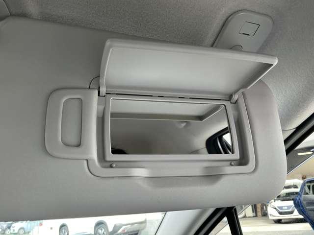 ノート 1.2 X 前後ドライブレコーダー アラウンドビュー リアカメラ 衝突被害軽減ブレ-キ 全方位カメラ ETC付 禁煙車 レーンアシスト インテリジェントキー ワンオーナー ドラレコ 盗難防止システム ワンセグTV TVナビ サイドカーテンエアバック(16枚目)