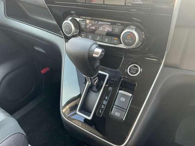 セレナ 2.0 ハイウェイスター V 後席モニター プロパイロット サイドエアバッグ アラウンドビュ- 1オナ アルミ 衝突被害軽減 LDP エアバッグ 両側オートスライドドア LEDライト インテリジェントキー 禁煙 サイドカメラ メモリーナビ アイドリングストップ(9枚目)