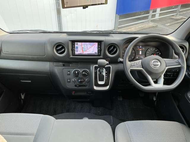 キャラバン チェアキャブ車いす4名仕様 車いすリフター アラウンドビュー(3枚目)