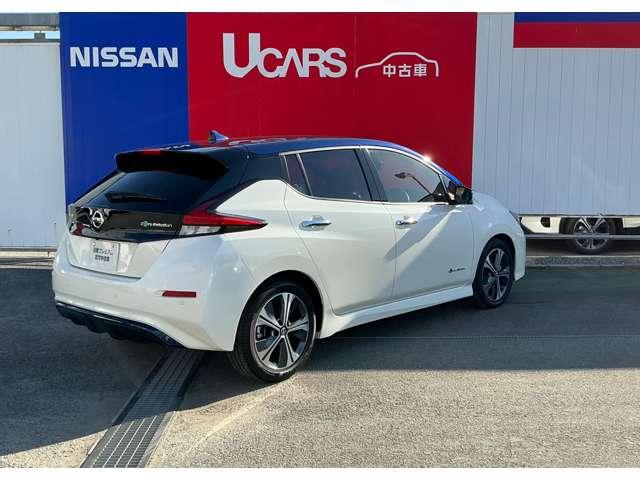 リーフ Ｘ　Ｖセレクション　プロパイロット　アラウンドビュー　レーダークルコン　３６０°カメラ　踏み間違い防止装置　ＬＥＤランプ　セキュリティ　ドライブレコーダー　禁煙　１オーナー　ＥＴＣ　インテリキー　レーンキープアシスト　サイドエアバッグ　パワーウィンドウ（2枚目）