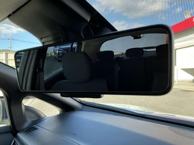 リーフ Ｘ　Ｖセレクション　プロパイロット　アラウンドビュー　レーダークルコン　３６０°カメラ　踏み間違い防止装置　ＬＥＤランプ　セキュリティ　ドライブレコーダー　禁煙　１オーナー　ＥＴＣ　インテリキー　レーンキープアシスト　サイドエアバッグ　パワーウィンドウ（12枚目）