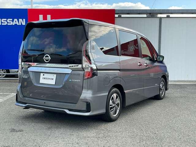 セレナ １．２　ｅ－ＰＯＷＥＲ　ハイウェイスター　Ｖ　プロパイロット　３６０°カメラ　エマジェンシーブレーキ　１オナ　スマキー　バックカメラ　禁煙　ＬＥＤ　レーンアシスト　ＥＴＣ　ドラレコ　Ａストップ　イモビ　サイドカーテンエアバック　フルオートエアコン　アルミホイール（2枚目）