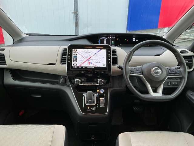 セレナ １．２　ｅ－ＰＯＷＥＲ　ハイウェイスターＶ　後席モニター　３６０°カメラ　エマジェンシーブレーキ　１オナ　スマキー　バックカメラ　禁煙　ＬＥＤ　レーンアシスト　ＥＴＣ　ドラレコ　Ａストップ　イモビ　サイドカーテンエアバック　フルオートエアコン　アルミホイール（3枚目）