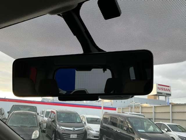 セレナ １．２　ｅ－ＰＯＷＥＲ　ハイウェイスターＶ　後席モニター　３６０°カメラ　エマジェンシーブレーキ　１オナ　スマキー　バックカメラ　禁煙　ＬＥＤ　レーンアシスト　ＥＴＣ　ドラレコ　Ａストップ　イモビ　サイドカーテンエアバック　フルオートエアコン　アルミホイール（12枚目）