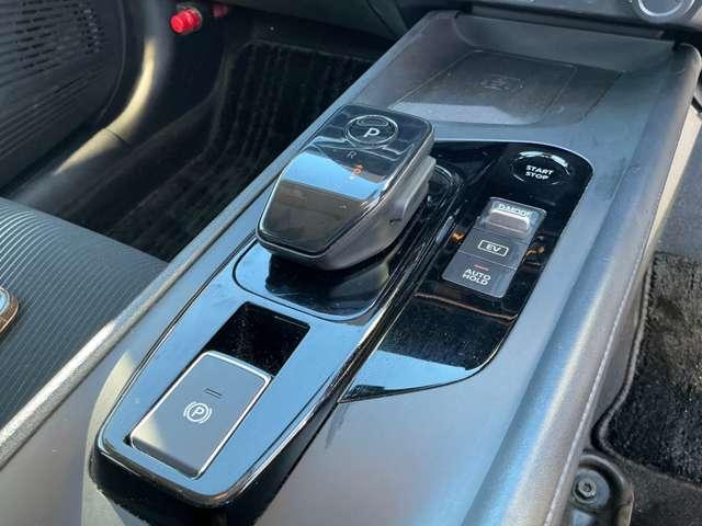 ノート １．２　Ｘ　アラウンドビュー　９インチナビ　ＳＯＳコール　リアカメラ　衝突被害軽減ブレ－キ　全方位カメラ　ＥＴＣ付　禁煙車　ＬＥＤヘッドライト　レーンアシスト　インテリジェントキー　ワンオーナー　アイドリングストップ　盗難防止システム　ワンセグＴＶ　ＴＶナビ（14枚目）