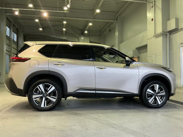 エクストレイル Ｇ　ｅ－４ＯＲＣＥ　４ＷＤ　メーカーナビ　前後ドラレコ試乗車　試乗車　１オーナー　パークアシスト　寒冷地仕様　ＬＥＤヘッドランプ　ナビＴＶ　スマートキー　レーダークルーズ　ＬＫＡ　キーフリー　ＥＴＣ　４ＷＤ　アルミホイール　メモリーナビ　ドライブレコーダー　ＰＳ（33枚目）