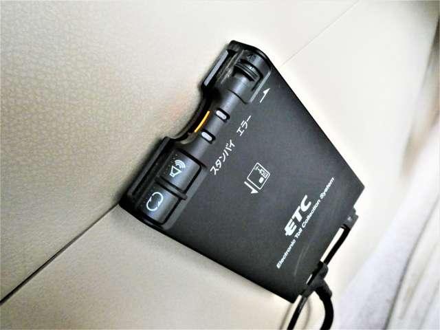 ブルーバードシルフィ ２．０　２０Ｍ　ＨＤＤナビ　ワンセグ　Ｂカメラ　１オーナー　ナビＴＶ　ワンセグ　ワンオーナー車　ＨＤＤナビ　インテリジェントキー　パワステ　Ｂカメラ　イモビライザー　ＥＴＣ　オートエアコン　パワーウィンドウ　ＡＢＳ　キーレスキー　助手席エアバッグ（18枚目）