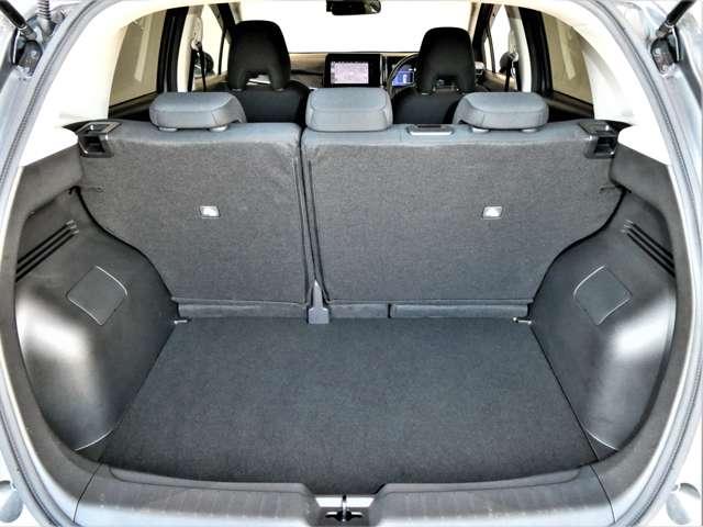 ノート １．２　Ｘ　大画面ナビ　バックカメラ　展示試乗車　リアカメラ　衝突被害軽減ブレ－キ　ＥＴＣ付　ＬＥＤヘッドライト　レーンアシスト　インテリジェントキー　ワンオーナー　ドラレコ　アイドリングストップ　盗難防止システム　ワンセグＴＶ　ＴＶナビ　試乗車ＵＰ（9枚目）