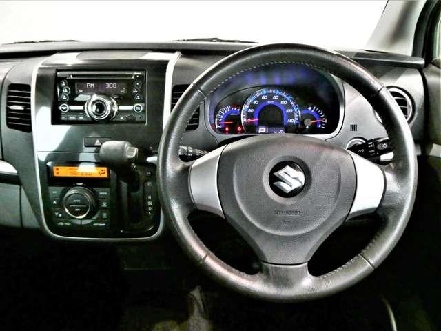 ワゴンRスティングレー 660 スティングレー リミテッドII 運転席シートヒーター 運転席助手席エアバック オ-トエアコン キーレスエントリーシステム スマ-トキ- PS アルミ パワーウィンドウ 運転席エアバッグ ABS 盗難防止付き(3枚目)