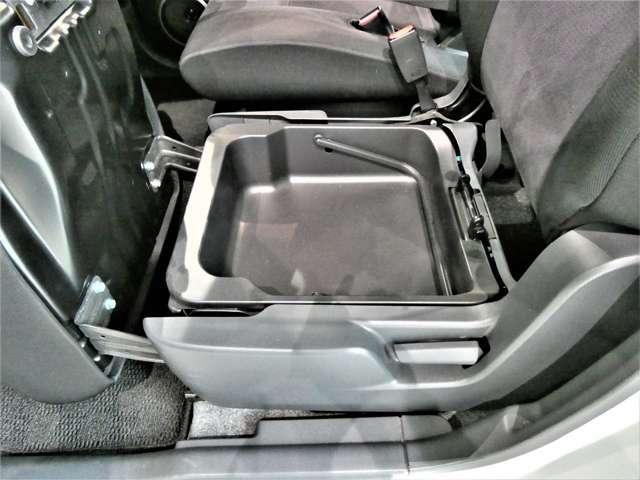 ワゴンRスティングレー 660 スティングレー リミテッドII 運転席シートヒーター 運転席助手席エアバック オ-トエアコン キーレスエントリーシステム スマ-トキ- PS アルミ パワーウィンドウ 運転席エアバッグ ABS 盗難防止付き(8枚目)