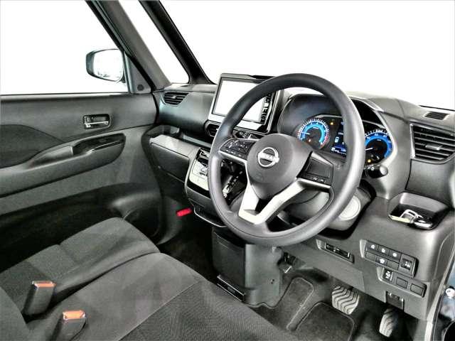 広々とした見晴らし角度を確保☆信号や標識の視認性が向上し、安全運転に貢献☆