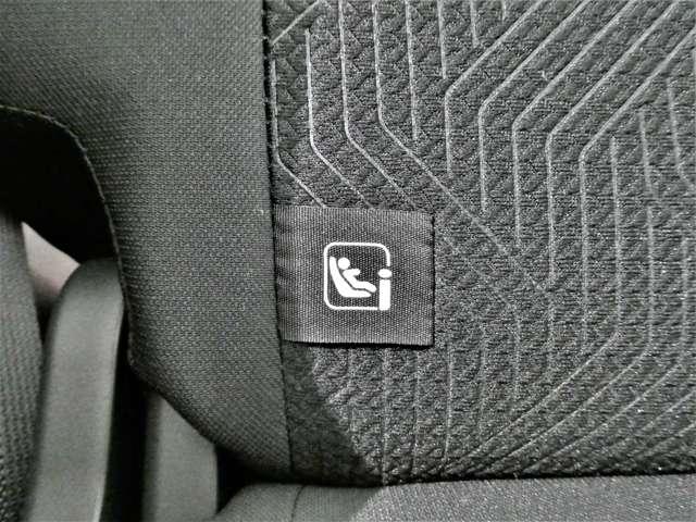 【ＩＳＯＦＩＸ対応】シートベルトを使わずチャイルドシートとクルマの固定金具を連結するだけでカンタン♪ガッチリ固定☆