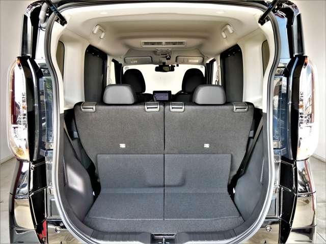 みんなの荷物がたっぷり積める♪広々ラゲッジが家族をもっとアクティブにします♪