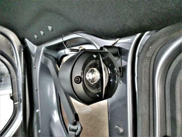 リアにはサテライトスピーカーを装着済☆