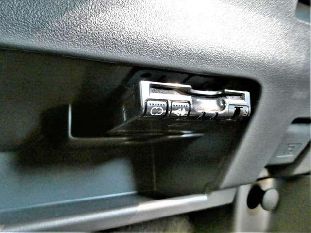 タント ６６０　カスタム　Ｘ　リミテッド　メモリーナビ　ワンセグＴＶ　スマートキー付　助手席側電動スライドドア　盗難警報装置　キーレス付き　ＥＴＣ付き　ＴＶナビ　ＷエアＢ　アルミ　ＰＷ　ＡＣ　ＰＳ　運転席エアバッグ　ワンセグ　メモリーナビ　ＡＢＳ（18枚目）