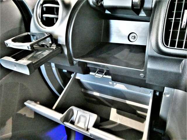 タント ６６０　カスタム　Ｘ　リミテッド　メモリーナビ　ワンセグＴＶ　スマートキー付　助手席側電動スライドドア　盗難警報装置　キーレス付き　ＥＴＣ付き　ＴＶナビ　ＷエアＢ　アルミ　ＰＷ　ＡＣ　ＰＳ　運転席エアバッグ　ワンセグ　メモリーナビ　ＡＢＳ（19枚目）