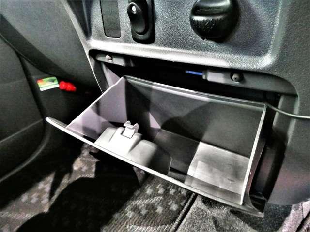 タント ６６０　カスタム　Ｘ　リミテッド　メモリーナビ　ワンセグＴＶ　スマートキー付　助手席側電動スライドドア　盗難警報装置　キーレス付き　ＥＴＣ付き　ＴＶナビ　ＷエアＢ　アルミ　ＰＷ　ＡＣ　ＰＳ　運転席エアバッグ　ワンセグ　メモリーナビ　ＡＢＳ（20枚目）