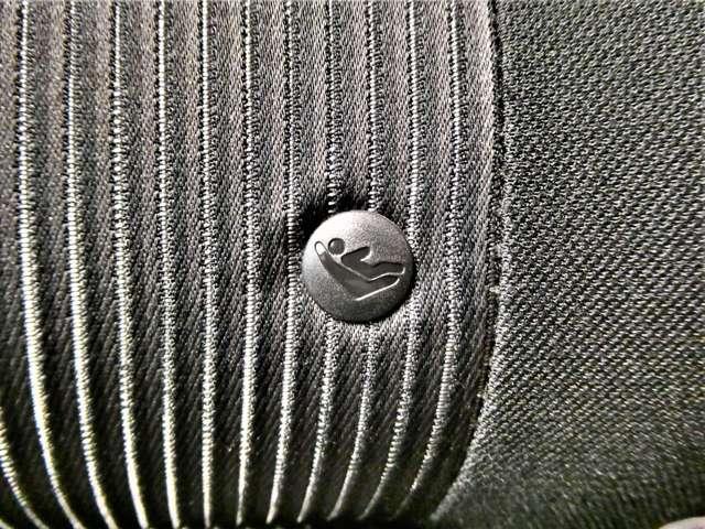 セレナ ｅ－ＰＯＷＥＲ　ハイウェイスターＶ　大画面ナビ　後席モニター　エマジェンシーブレーキ　１オナ　スマキー　バックカメラ　ＬＥＤ　レーンアシスト　ＥＴＣ　ドラレコ　Ａストップ　イモビ　フルオートエアコン　アルミホイール　エアバック　メモリーナビ　キーフリー　ナビＴＶ（9枚目）