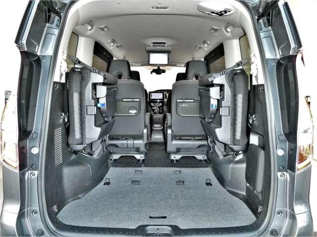 セレナ ｅ－ＰＯＷＥＲ　ハイウェイスターＶ　大画面ナビ　後席モニター　エマジェンシーブレーキ　１オナ　スマキー　バックカメラ　ＬＥＤ　レーンアシスト　ＥＴＣ　ドラレコ　Ａストップ　イモビ　フルオートエアコン　アルミホイール　エアバック　メモリーナビ　キーフリー　ナビＴＶ（14枚目）