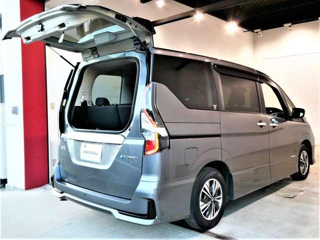 セレナ ｅ－ＰＯＷＥＲ　ハイウェイスターＶ　大画面ナビ　後席モニター　エマジェンシーブレーキ　１オナ　スマキー　バックカメラ　ＬＥＤ　レーンアシスト　ＥＴＣ　ドラレコ　Ａストップ　イモビ　フルオートエアコン　アルミホイール　エアバック　メモリーナビ　キーフリー　ナビＴＶ（16枚目）