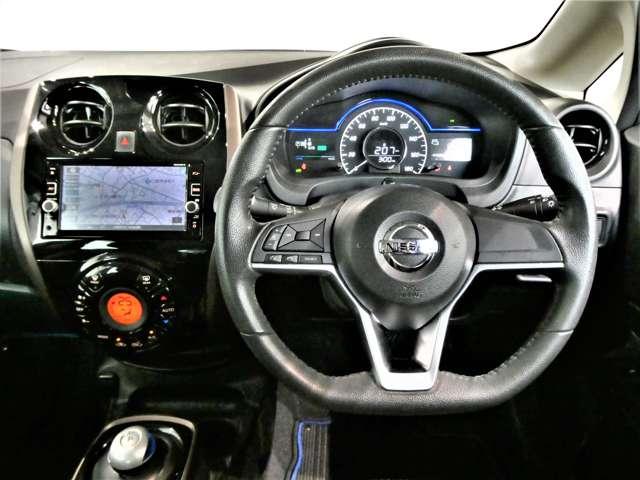 ノート １．２　ｅ－ＰＯＷＥＲメダリスト　メモリーナビ　アラウンドＭ　被害軽減ブレーキ　ＴＶナビ　ドライブレコーダ　バックモニター　インテリキー　アイドリングストップ　盗難防止装置　ＬＥＤランプ　車線逸脱警報システム　ワンオーナー　キーフリー　アルミホイール　ＥＴＣ（3枚目）