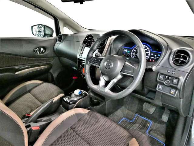 ノート １．２　ｅ－ＰＯＷＥＲメダリスト　メモリーナビ　アラウンドＭ　被害軽減ブレーキ　ＴＶナビ　ドライブレコーダ　バックモニター　インテリキー　アイドリングストップ　盗難防止装置　ＬＥＤランプ　車線逸脱警報システム　ワンオーナー　キーフリー　アルミホイール　ＥＴＣ（5枚目）