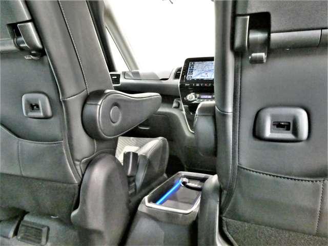 セレナ １．２　ｅ－ＰＯＷＥＲ　ハイウェイスター　Ｖ　大画面ナビ　後席モニター　アラウンドＭ　３６０°カメラ　エマジェンシーブレーキ　１オナ　スマキー　バックカメラ　ＬＥＤ　レーンアシスト　ＥＴＣ　ドラレコ　Ａストップ　イモビ　サイドカーテンエアバック　フルオートエアコン　アルミホイール（12枚目）