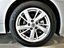 スタイリッシュな純正アルミホイール☆タイヤの溝もまだまだイケます☆