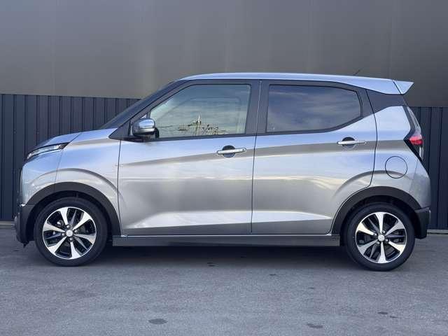 ｅＫクロス Ｇ　プレミアム　マイパイロット・９型ナビゲーション・ＥＴＣ・フロントドラレコ・衝突被害軽減ブレーキ・踏み間違い防止装置・車線逸脱警報装置・マルチアラウンドカメラ・デジタルルームミラー・ブレーキオートホールド（13枚目）